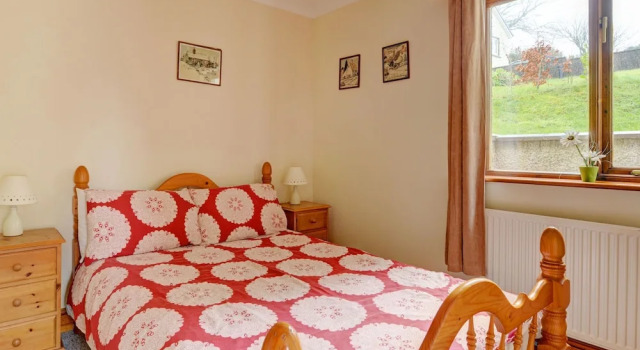 Modern Holiday Home in Wisemans Bridge With Terrace, Book Hotel Wiseman's Bridge Glamorgan