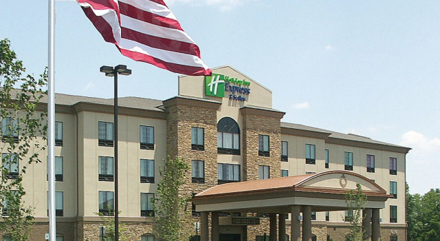 Holiday Inn Express & Suites - Cleveland Northwest, Rezerwuj Hotel Cleveland Georgia