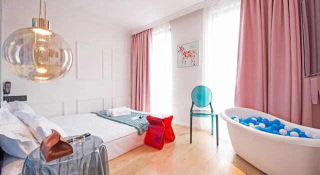Juyuan Secai Hotel, Book Hotel Hoteller i Sichuan med parkering, Parkering