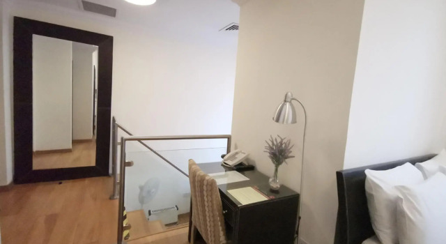 Номер Luxury The Royale Chulan Hyde Park Hotel