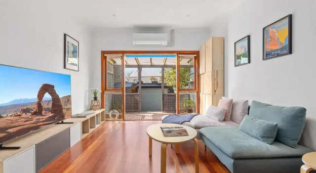 Апартаменты Stylish 2-bed Cottage in Trendy Erskineville