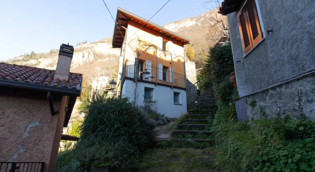 Mamma Ciccia Holiday Home - La Tour Orange Varenna