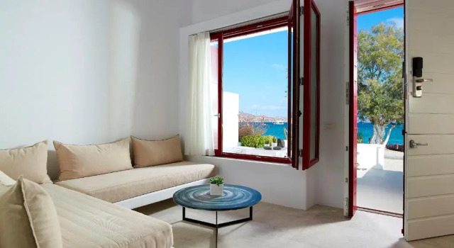 Люкс Deluxe Unique Milos Suites