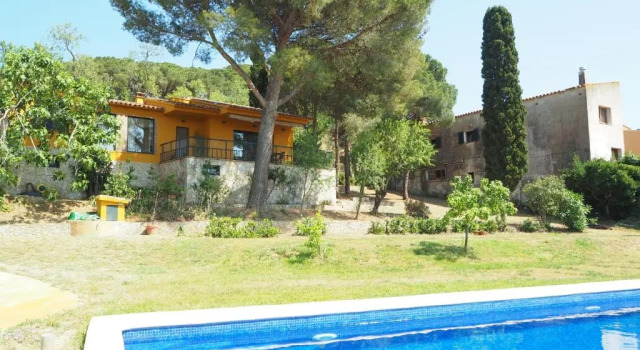 Casa amb piscina i jardí a Palamós per 6 persones