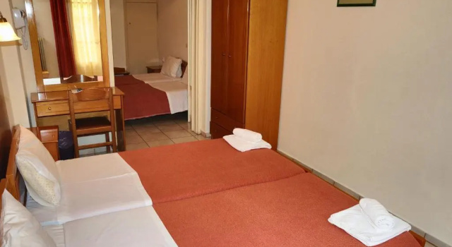 Четырёхместный номер Standard Castri Hotel
