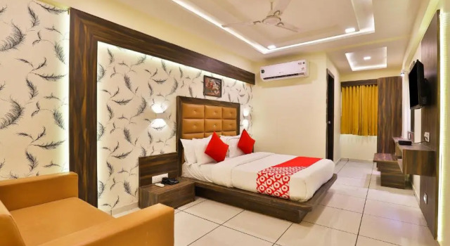 Двухместный номер Standard OYO 19501 Hotel Silver Palace