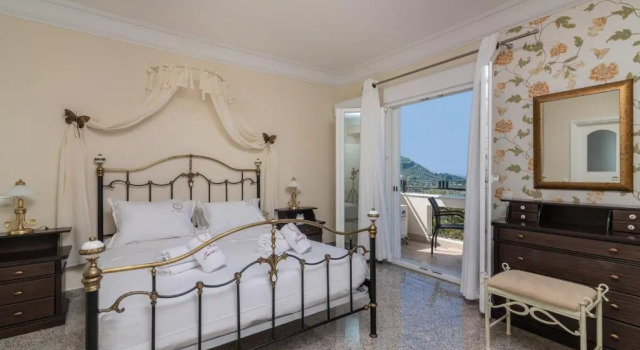 Frido Luxury Villa