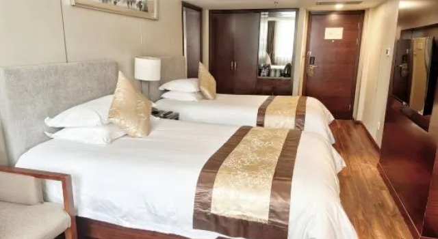 Семейный номер Standard Yan'an Hotel - Shanghai