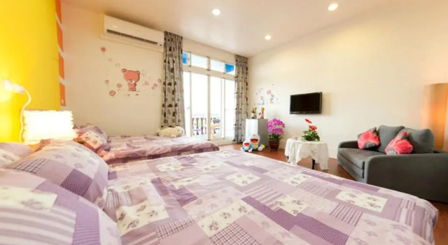 Standardní Čtyřlůžkový pokoj s balkonem Free World B&B