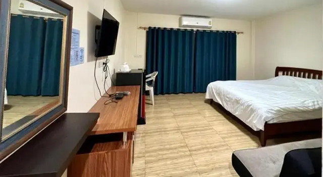 Двухместный номер Deluxe с балконом V Tharm Hotel