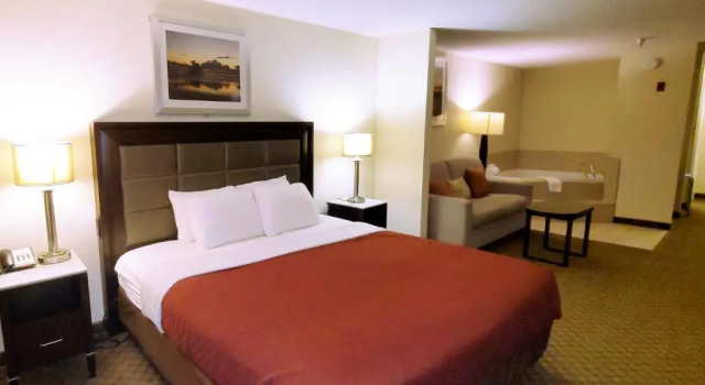 Люкс Home Inn & Suites