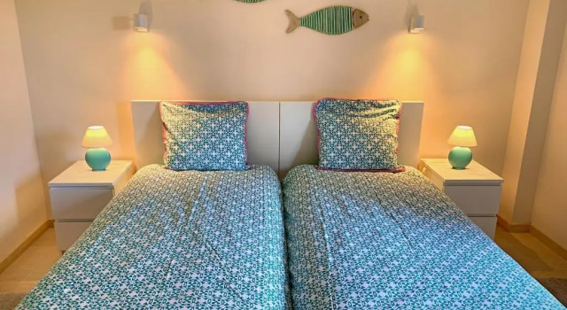2303-Huge 2 Bedrooms Apt with Sea View