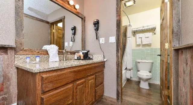 Номер Standard Americas Best Value Inn Wall
