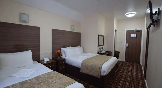 Трёхместный номер Superior Lucky 8 Hotel