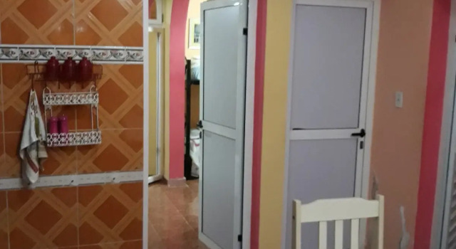 Casa Mercedes y Samuel, Забронировать Отель Vedado Гавана