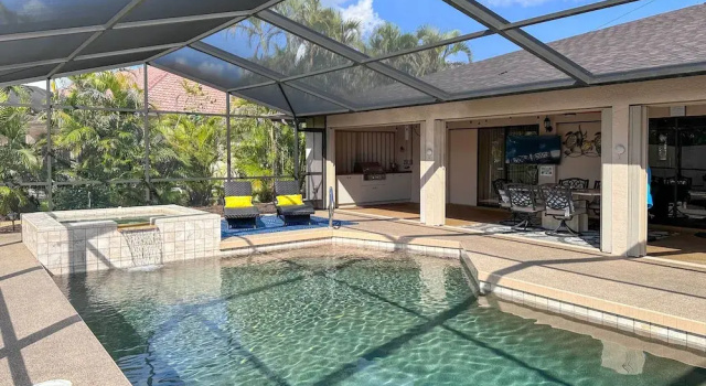 Коттедж 4 Mi to Beach: Coastal Cape Coral Home