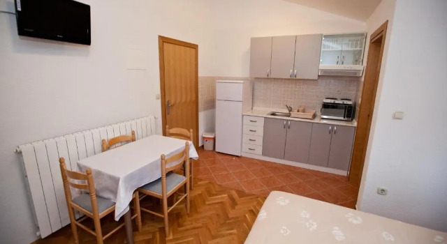 Студия с красивым видом из окна Villa Lily