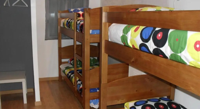 Кровать в общем номере Green Wave Hostel