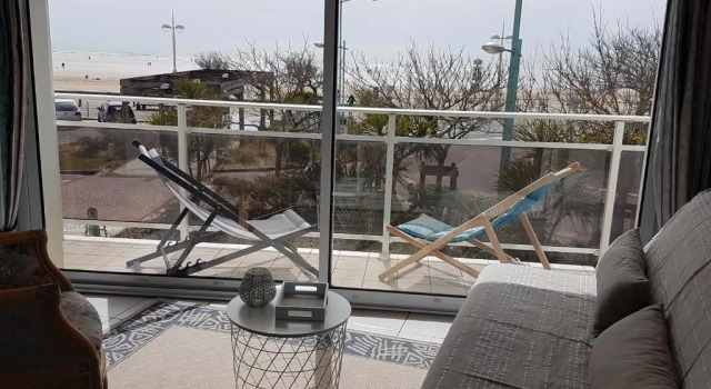 Appartement T2 vue mer les pieds dans l'eau avec parking privé