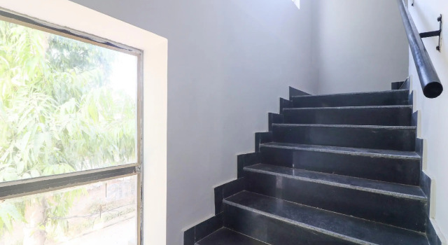 oyo townhouse 418 rama inn., Забронировать Отель Лакхнау штат Уттар-Прадеш, рядом с Выставочный комплекс имени Индиры Ганди