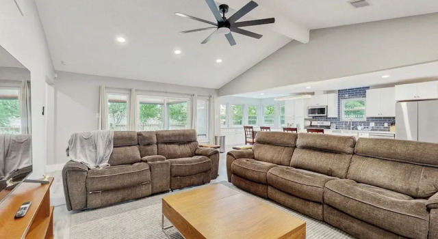 Relaxing Dog-friendly Home w/ Deck & Wifi