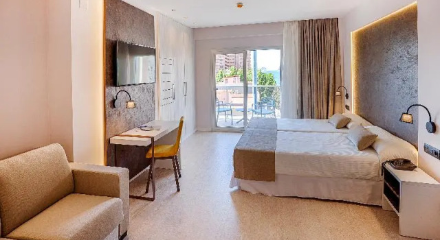 Двухместный номер Superior с балконом Benidorm Centre Hotel - Только для взрослых