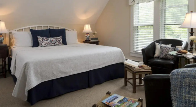 Двухместный люкс с 2 комнатами Brewster House Bed & Breakfast