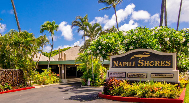 Napili Shores Maui by OUTRIGGER - No Resort & Housekeeping Fees, Забронировать Отель СПА-отели Капалуа, рядом с The Bay Course, SPA-услуги