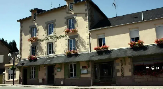 Hôtel - Restaurant des Voyageurs, Prenota Hotel Hotel a Aquitania con parcheggio, Parcheggio