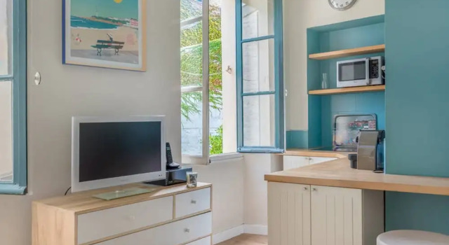 Lovely Studio in Central Biarritz, Забронировать Отель Биарриц French Basque Country