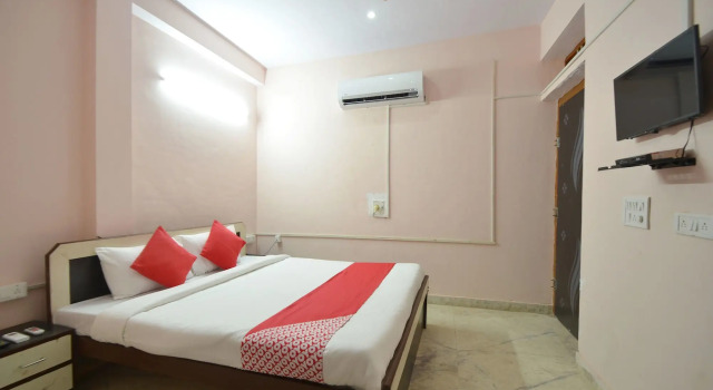 OYO 18515 Hotel Jal Mahal Jhalak Palace