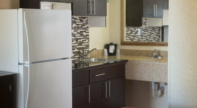 Четырёхместный люкс Red Roof Inn Ardmore