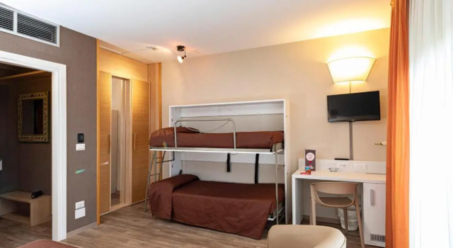 Четырёхместный номер Standard Hotel Donatello Imola