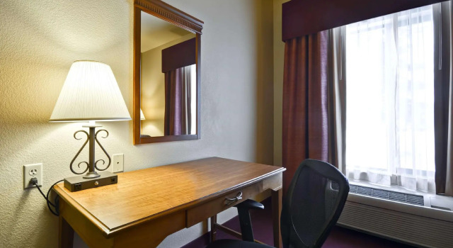 Четырёхместный номер Standard Hampton Inn Bozeman