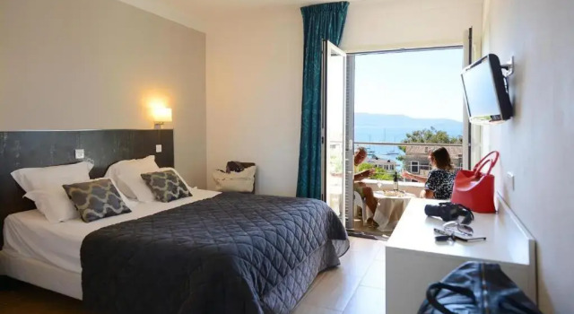Номер Comfort Hotel Les Eucalyptus