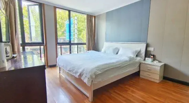 Pinghu Lake Zhou Hotel, Buchen Sie Hotel Pinghu Zhejiang