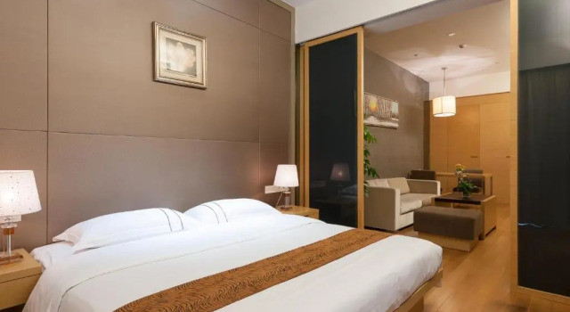 Люкс Business Yicheng Pazhou Poly World Trade Centre Apartment