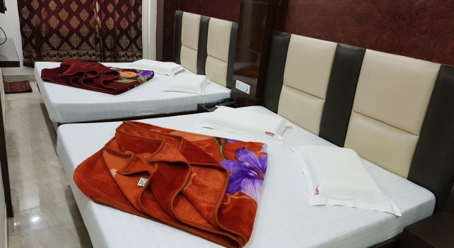 Hotel Amba Deluxe