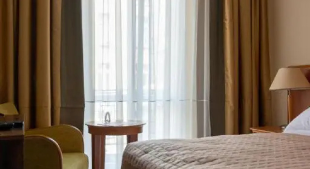 Двухместный номер Standard с балконом Brass Suites