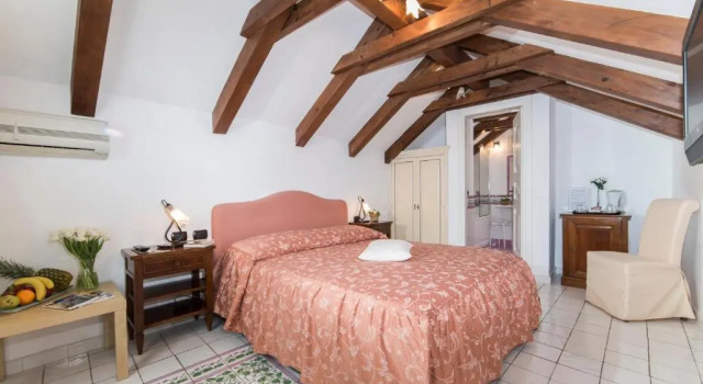 Полулюкс Hotel Villa Annalara charme and relax
