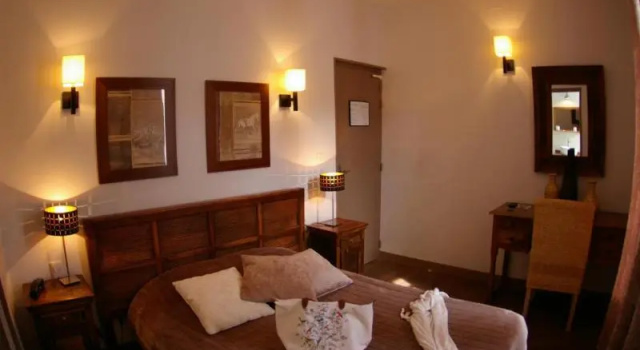 Двухместный номер Standard Logis Hôtel Le Cheval Noir