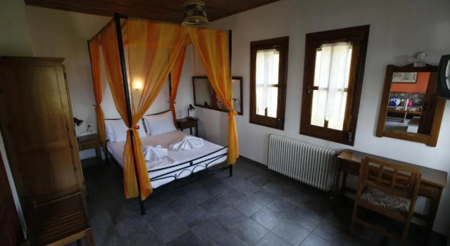 Guesthouse Rousis, Book Hotel Zagora 