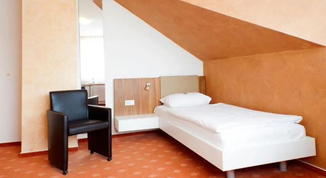 Hotel & Restaurant Ernst, Book Hotel Ahrbergen Weser Uplands