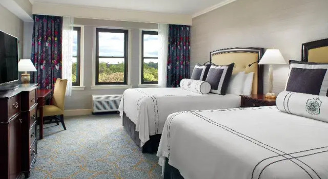 Номер Executive Omni Shoreham Hotel