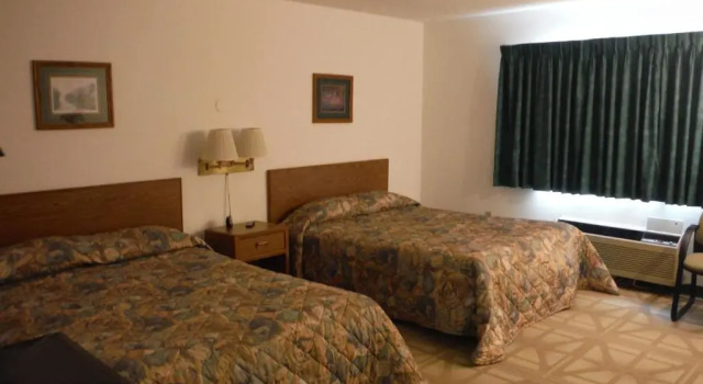 Caravan Motel, Varaa Motelli Hotellit Minnesota pysäköinnillä, Pysäköinti