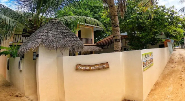 The Island Escape, Book Hotel Rasdhoo Ari Atoll