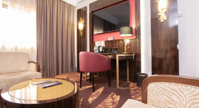 Phòng Suite Junior có ban công Hôtel Fleur de Lys Plateau