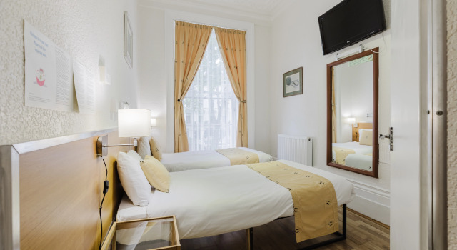 Falcon Hotel