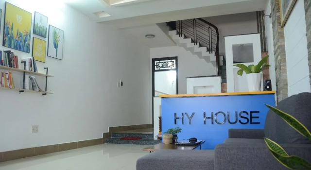 Hy House - Hostel