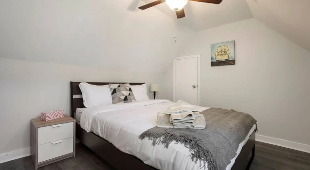 Louisville Dream House 4BR/2BA  by CozySuites, 预订 酒店 路易斯威尔 Louisville Metropolitan Area